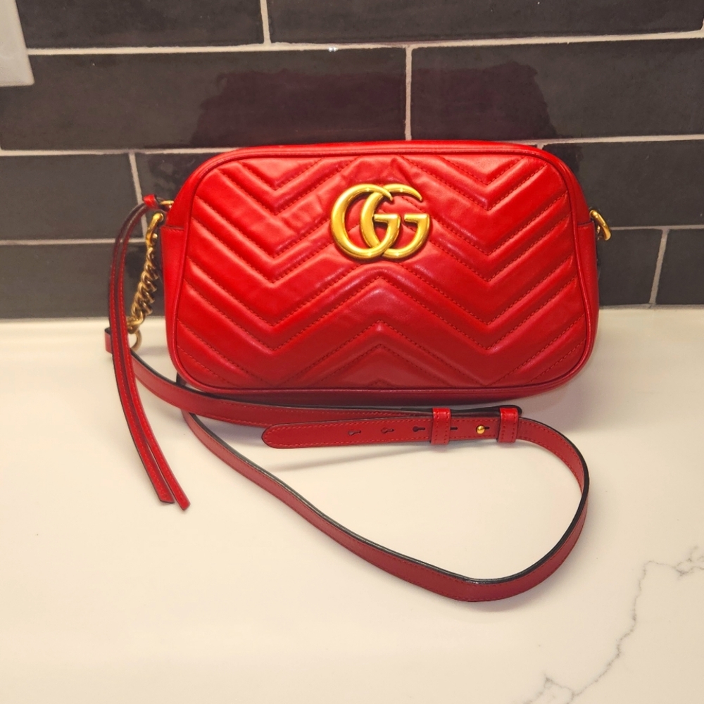 Gucci GG Marmont bag EUC 2 COAs